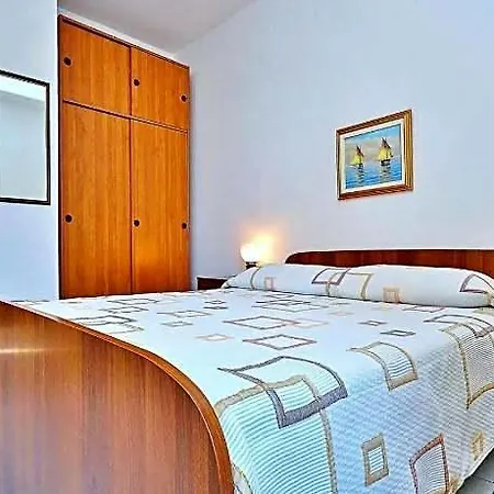 653 Hotel 4*