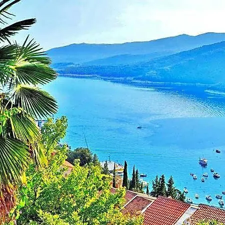 653 Rabac
