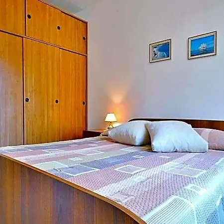 653 Hotel 4*